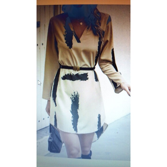 Emery‎ Rose Tan/Black Print V Neck Long Sleeve High Low Hem Blouse size XLARGE - Picture 3 of 3